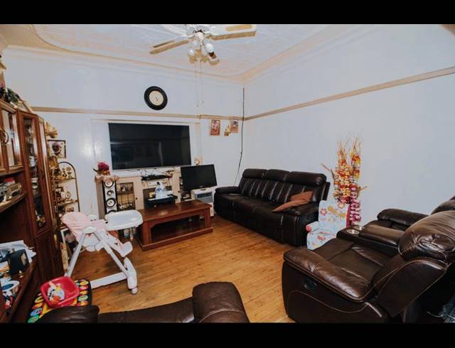 3 BEDROOM HOUSE FOR SALE IN BEZUIDENHOUT VALLEY